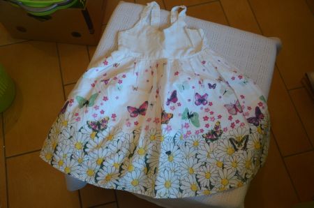 TAILLE 98 - JOLIE ROBE