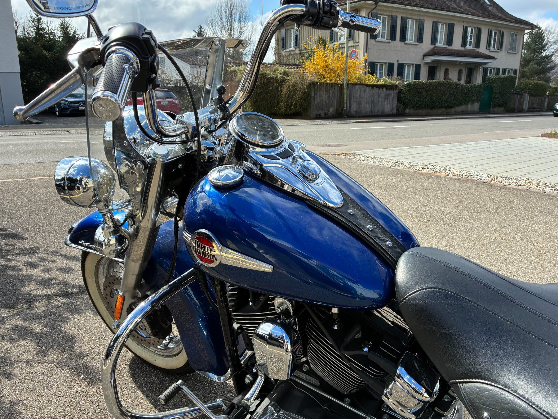 Harley-Davidson Chopper: Harley-Davidson FLSTC Softail Heritage Classic ABS – Usato da Zollikon venduto da proudhon 2
