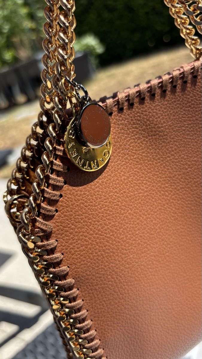 Stella McCartney Sacs: Stella McCartney Tiny Falabella Ré-Edition MIRUM® – D'occasion à Carouge GE par lia_t7zd 7