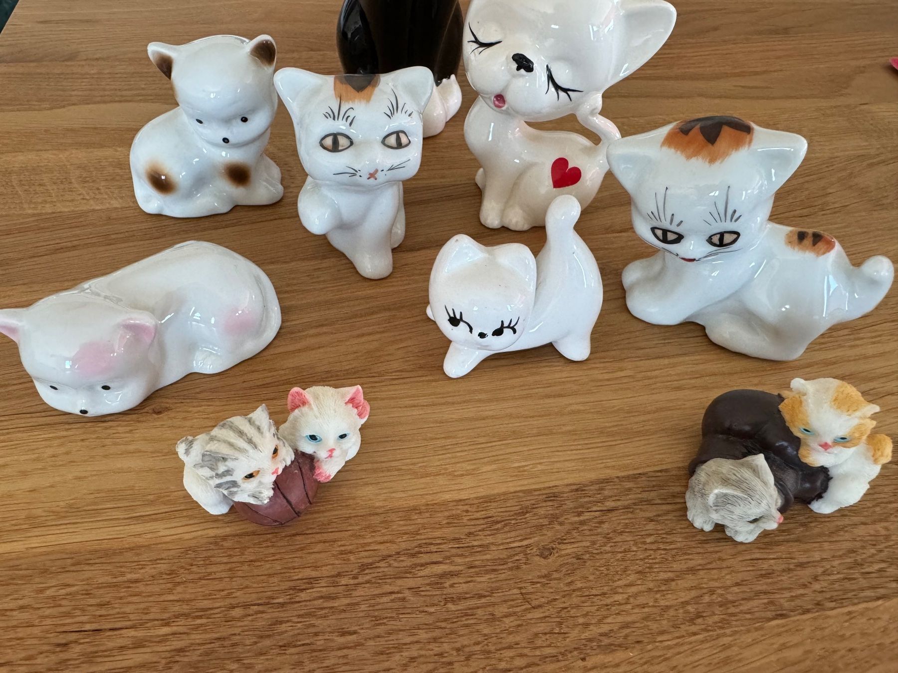 Statuette: Herziges Set mit 9 Katzen-Figuren – Usato da Wettswil venduto da paradores 2