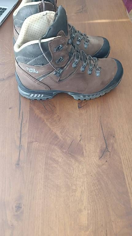 Scarpe da uomo: Wanderschuhe wie neu – Usato da Jona venduto da d.r90
