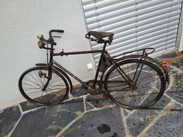 Antikes Millitärvelo Velo Fahrrad