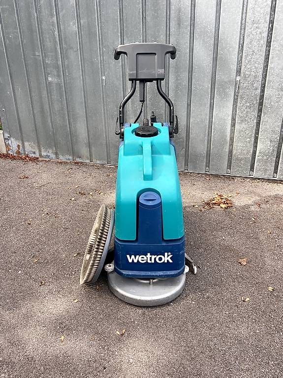 Wetrok Toutes les machines: Wetrok discomatic samba( taski cleanfix nilfisk numatic) – D'occasion à Birr par Numer-01 1