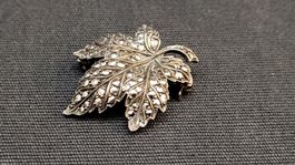Silber-Brosche AHORNBLATT mit Markasiten
