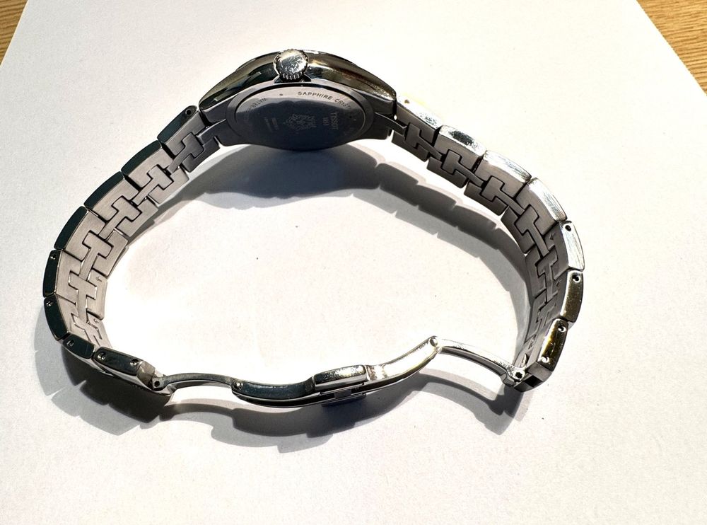 Tissot Damenuhr T 12  Ref. T 082 210 A Edelstahl, Quarzwerk 4