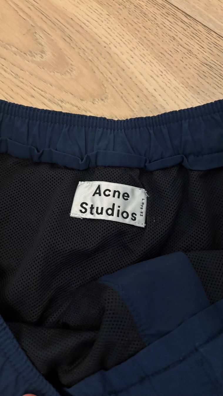 Costumi da bagno: Acne Studios Badehose – Usato da Uitikon Waldegg venduto da Thefateofophelia 1