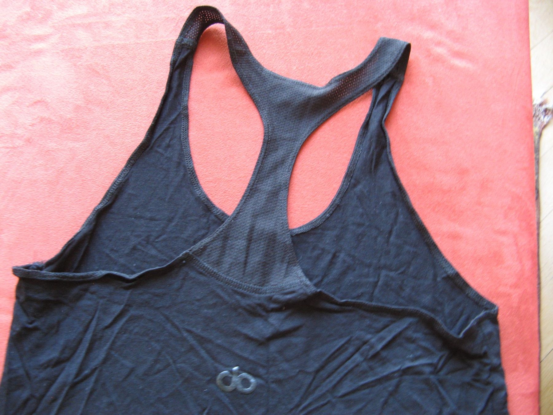 Tops: kurzes Tanktop schwarz Gr. S – Gebraucht aus Zürich von apil 5