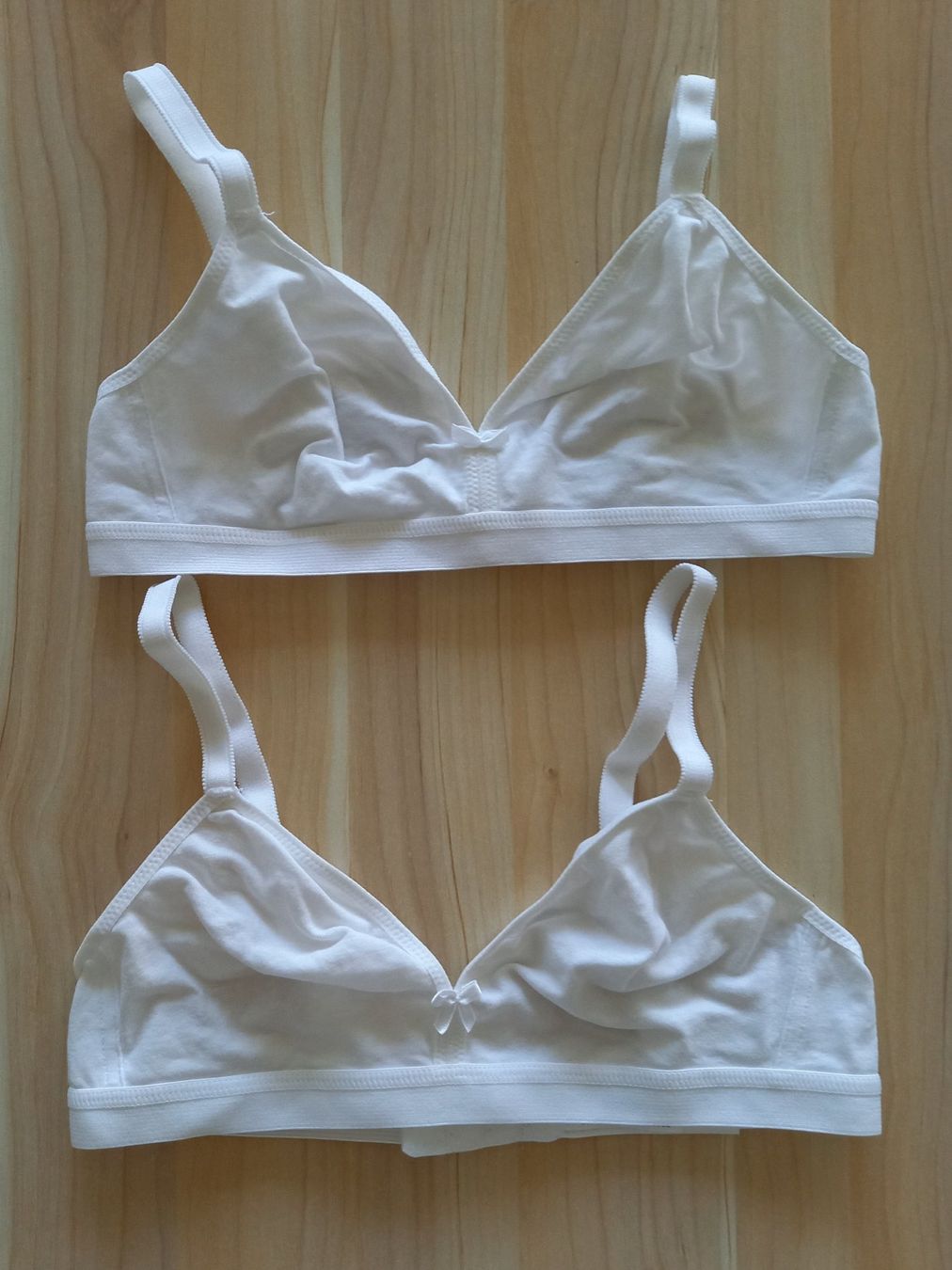 Altra biancheria intima: 2x BH weiss, Grösse 75A - neuwertig – Usato da Obernau venduto da Corolli