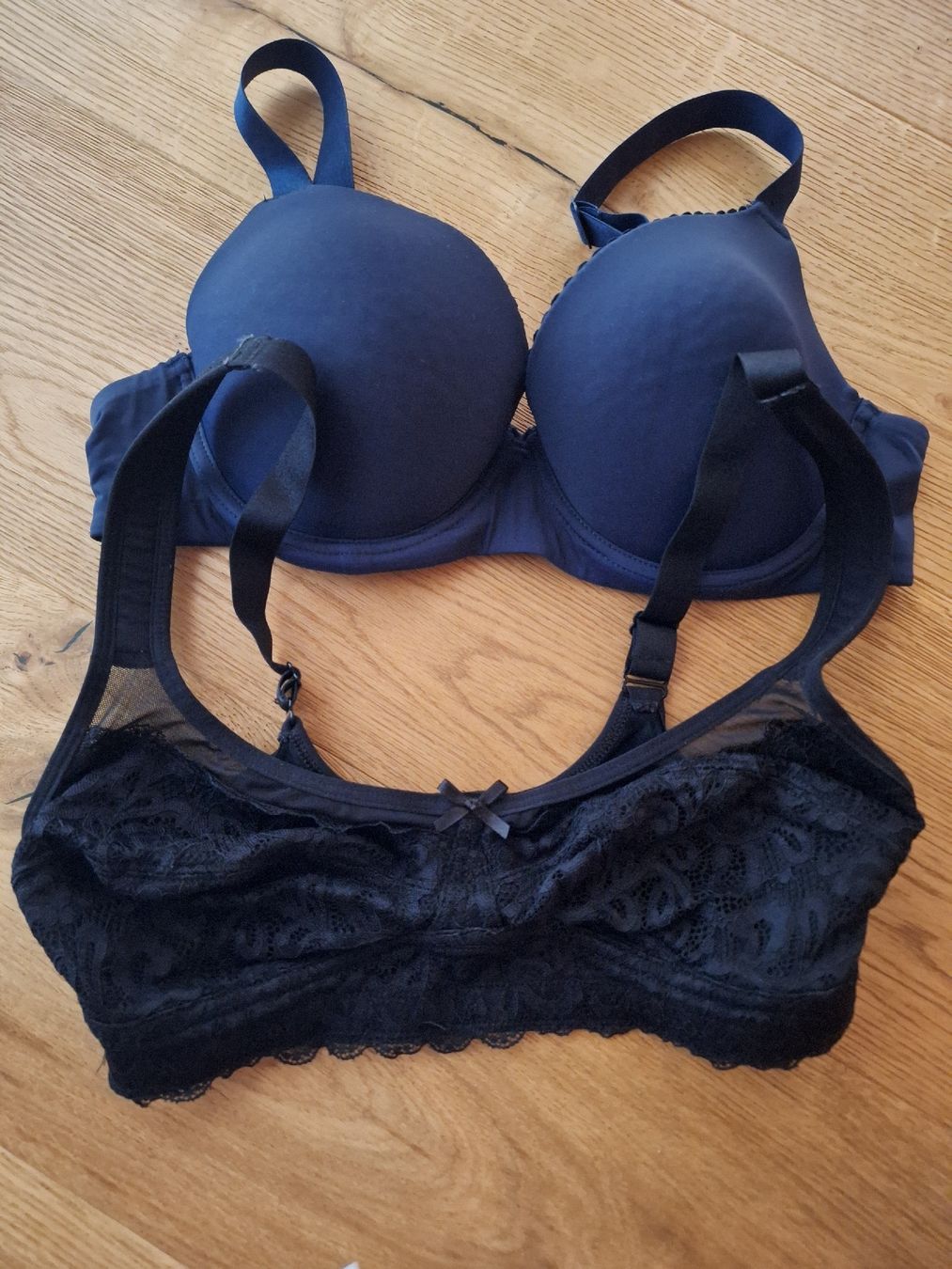 Altra biancheria intima: BH Paket 4 Teile Gr. ca 85 C – Usato da Dörflingen venduto da Crazyachmed 2