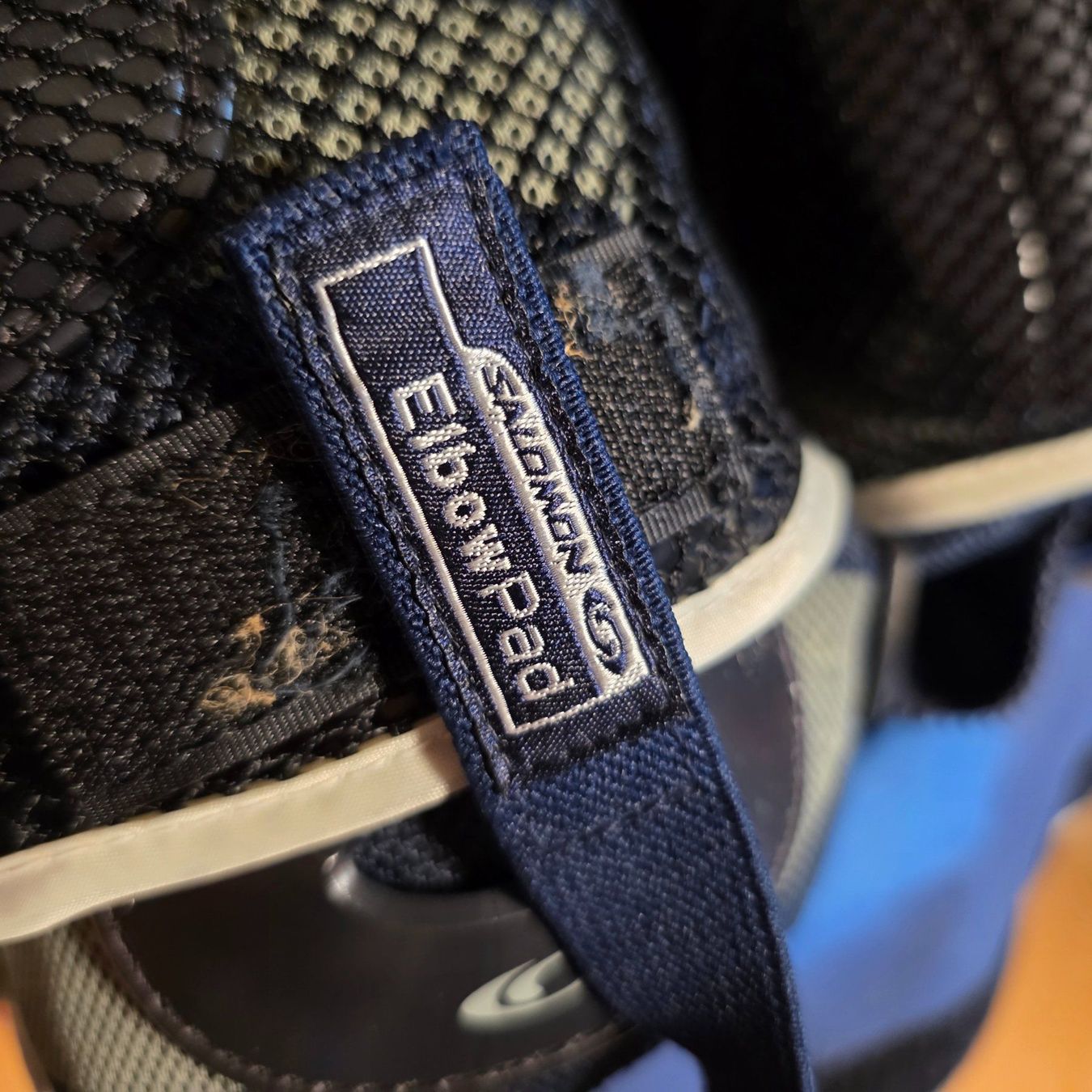 Salomon Protezioni & Imbottiture: Salomon Protektoren Set M Inline Skate Knie Ellbogen – Usato da Wald ZH venduto da CapLux 8