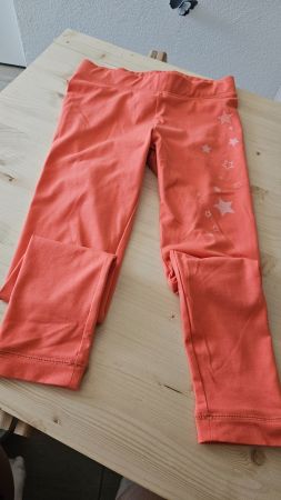 Sport Leggings mit Sternen, Gr. 140, Top Zustand!