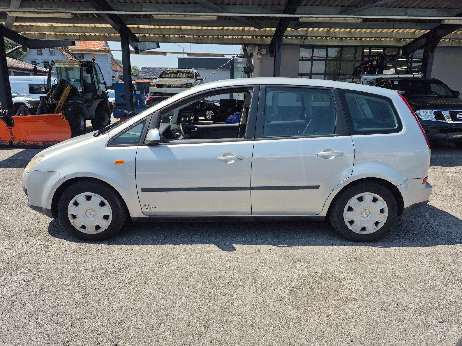 Autos: Ford C-Max 1.6 – D'occasion à St. Margrethen par Autozentrum1 2