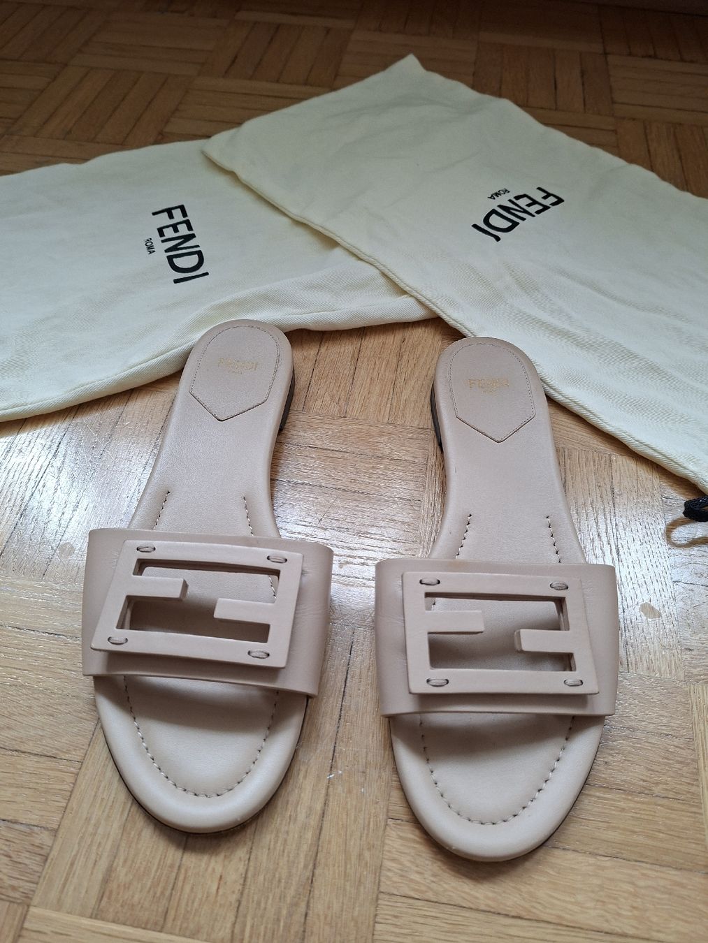 Fendi Scarpe da donna: Fendi Pantoletten – Usato da Riehen venduto da jlj_st82