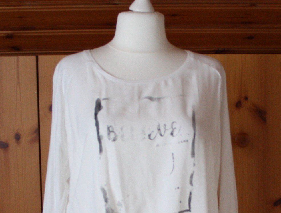 Camicette: Bluse Langarm weiss-grau  Gr. XL – Usato da Flüelen venduto da Diversicum-Curvy 1