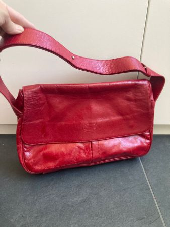 Rossi Umhängetasche rot