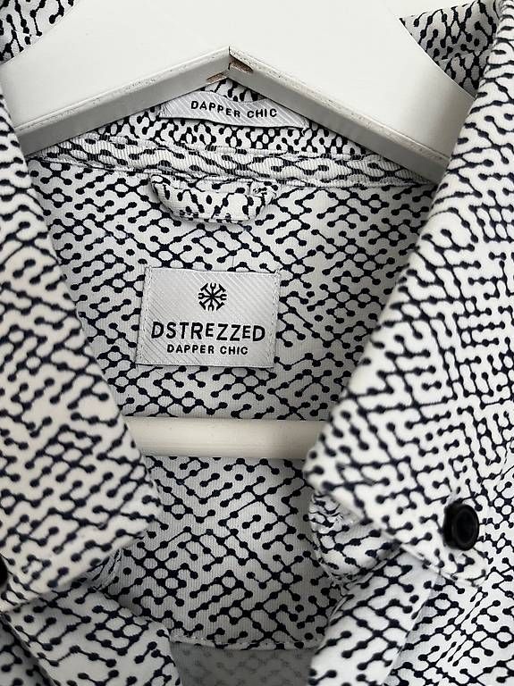 Camicie: DSTREZZED Hemd, neuwertig, Gr. M – Usato da Beinwil am See venduto da iva_79lr 1
