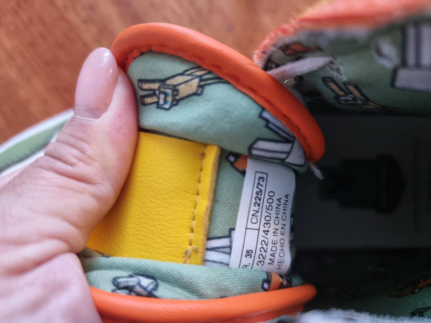 Scarpe da uomo: Minecraft Sneaker High Top bunt Grösse 35 – Usato da Zug venduto da Pietzke 4