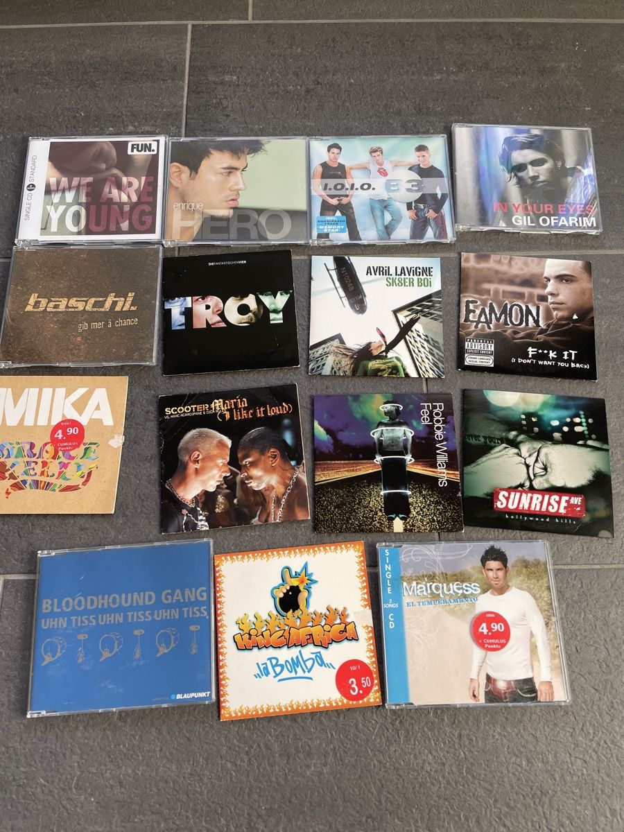 CD: CD Set mit 27 Singles – Usato da Unterkulm venduto da son_fcs2