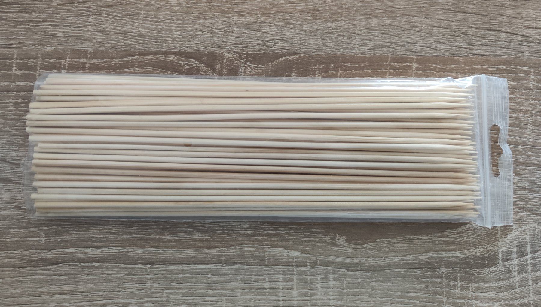 Articles en bois: 88 Stück Grillspiesschen 25cm lang – Neuf (Voir description) à Fislisbach par Hast1976