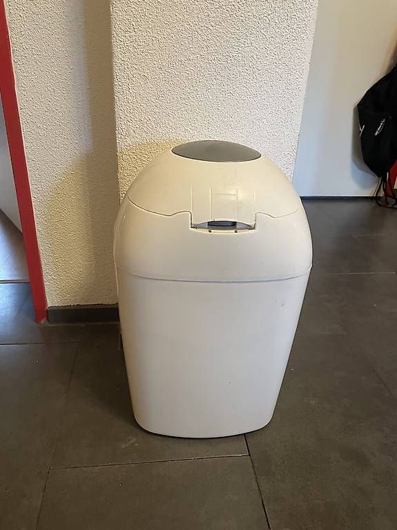 Cestini per rifiuti: Windeleimer Sangenic – Usato da Hergiswil LU venduto da LaPiroque