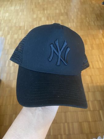 Casquette New York Yankees noire, en parfait état!