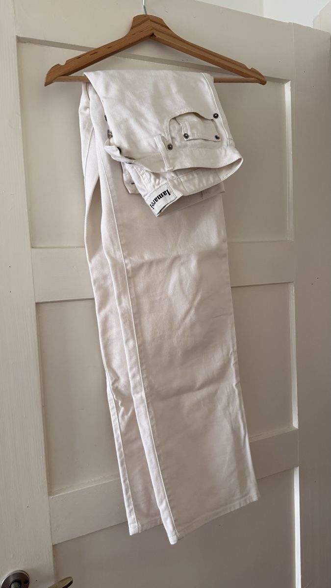 Jeans: Weisse Hosen von Lamarel – Neuf (Voir description) à Zürich par lea_xvg5