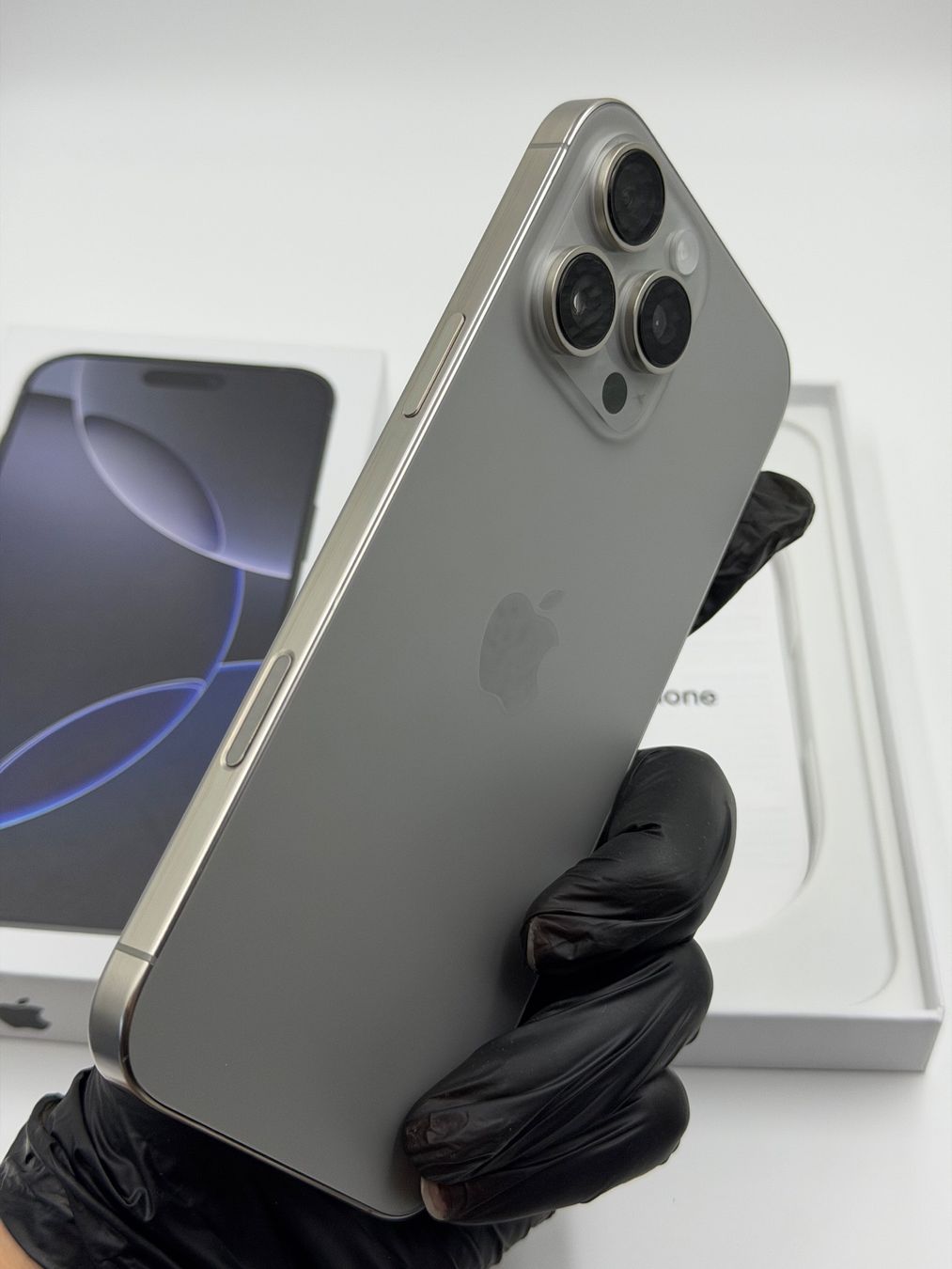 Apple Telefoni cellulari / Smartphones: iPhone 16 Pro Max 256 GB  | Wie neu – Nuovo (secondo la descrizione) da Chur venduto da ReplaceHub 2