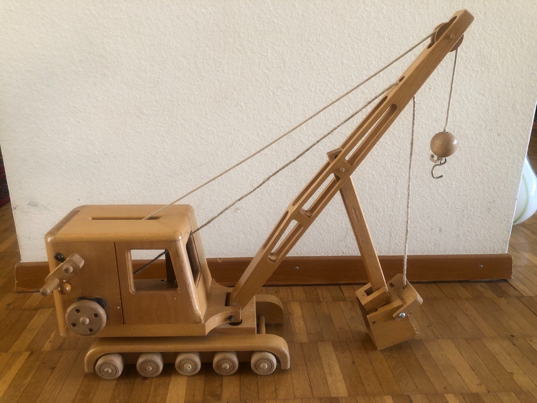 Giocattoli: Holz- Seilbagger /Kranwagen – Usato da Bassersdorf venduto da sammelfloh
