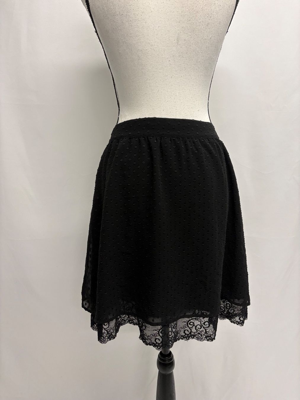Sisley Röcke: Sisley Schwarzer Minirock mit Spitze Gr. 38 Rock – Neu (gemäss Beschreibung) aus Regensdorf von secondchancefashion 3