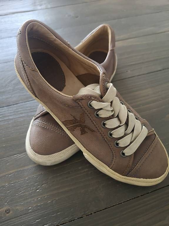 Scarpe da donna: Turnschuhe – Usato da Rothenburg venduto da Priska_70 2
