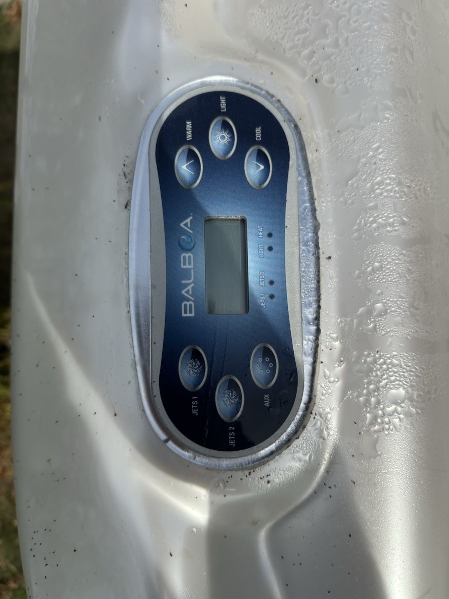Jacuzzi Whirlpool: Whirlpool Balboa 2 Meter mal 2 Meter ab 1.00 CHF – Difettoso da Liebistorf venduto da motocentergmbh 1