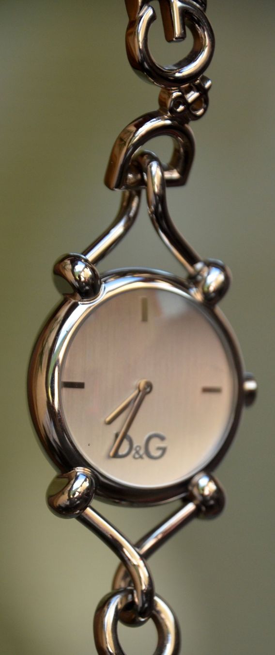 Dolce & Gabbana Orologi: Dolce & Gabbana Armbanduhr / montre – Usato da Collonges venduto da arashee