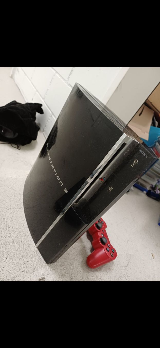 Sony Konsolen: Erste PS3 Version Fat + Rote Kontroller – Neu (gemäss Beschreibung) aus Davos Platz von LeonKennedy7