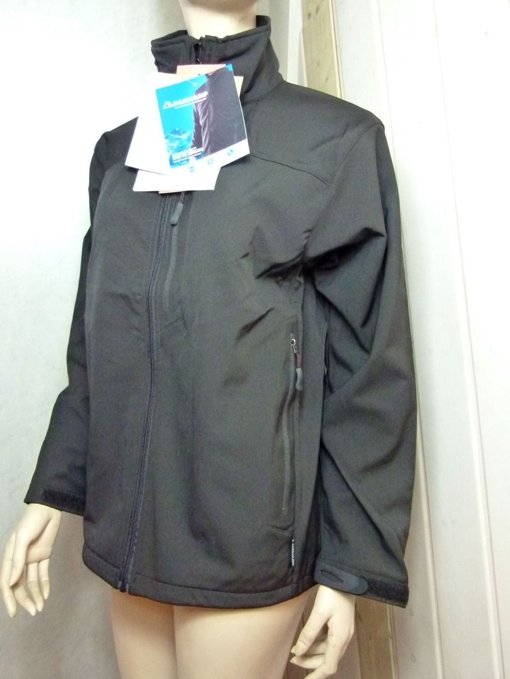 Giacche: Basecamp Softshelljacke Gr. S – Nuovo e nell'imballaggio originale da Uerkheim venduto da Justi.y