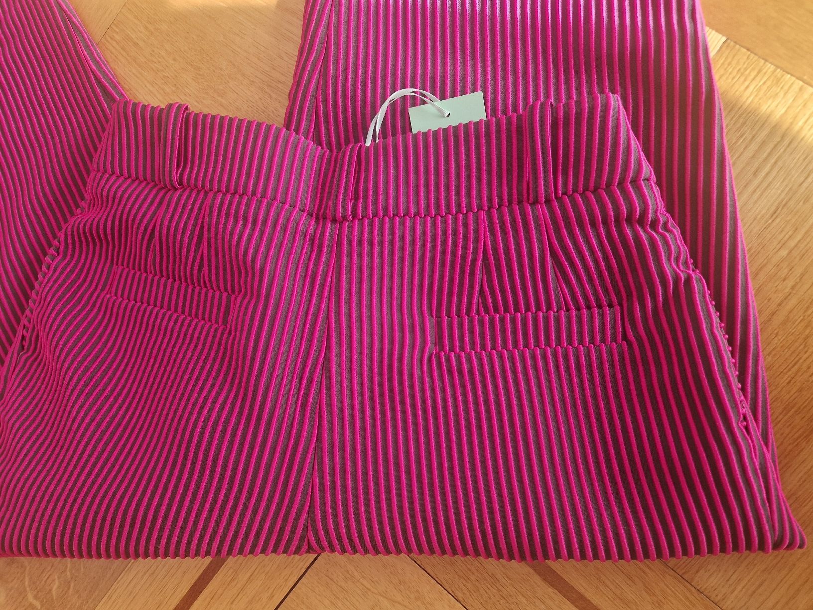 Pantaloni: Pantalon Heimstone modèle Gabriel – Nuovo e nell'imballaggio originale da Pully venduto da Patriciaeve 3