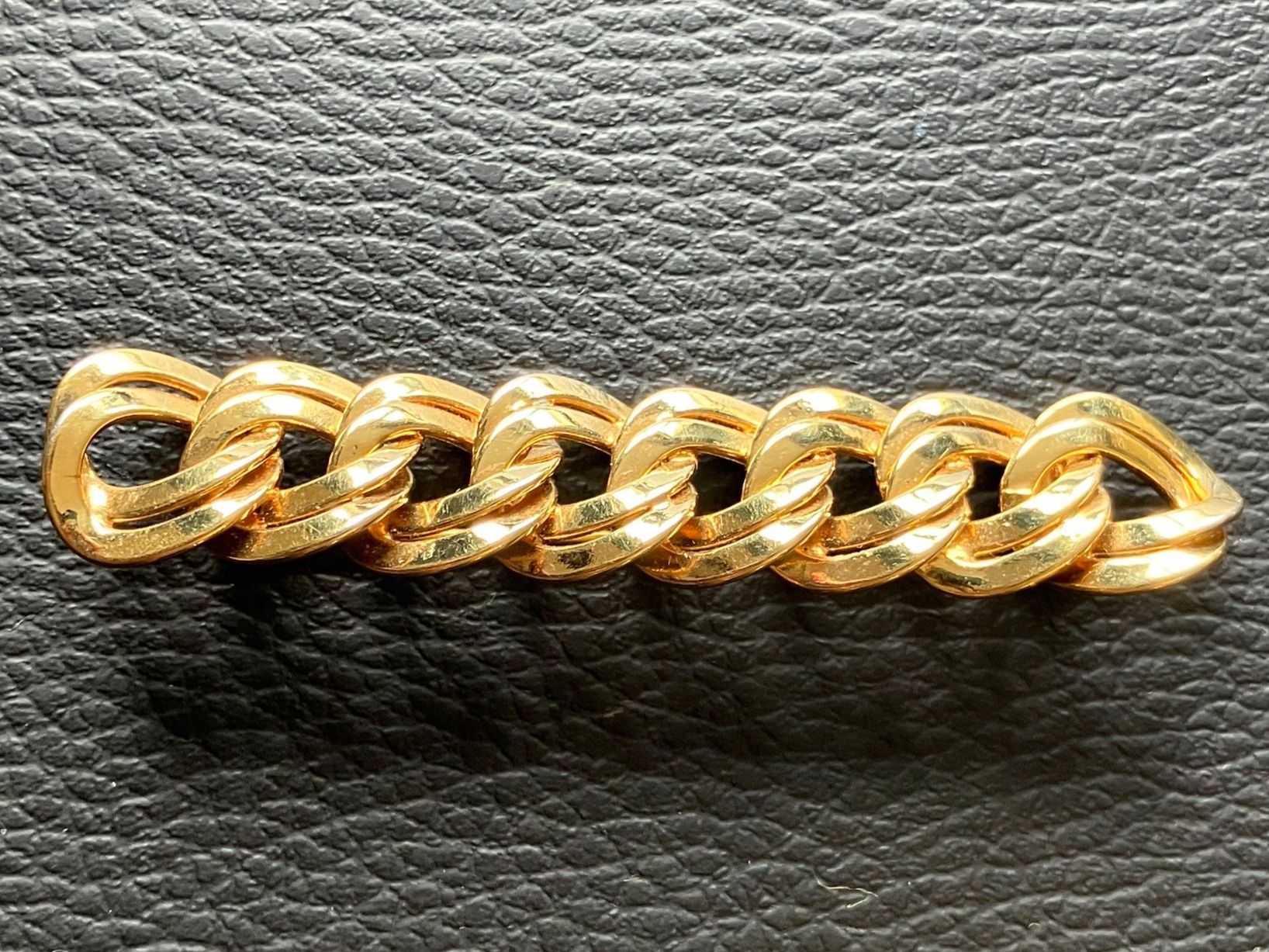Spille & Fermagli: Broche vintage MONET chaîne dorée élégante – Usato da Peseux venduto da CharmeCommerce 2