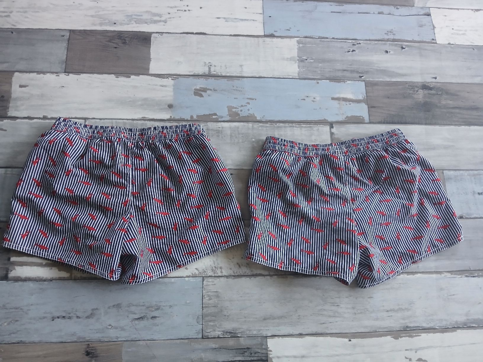 Lotti & Set di vestiti: 10 zwei Badehosen kleider junge sommer – Usato da Sevelen venduto da boutiquenounou 1