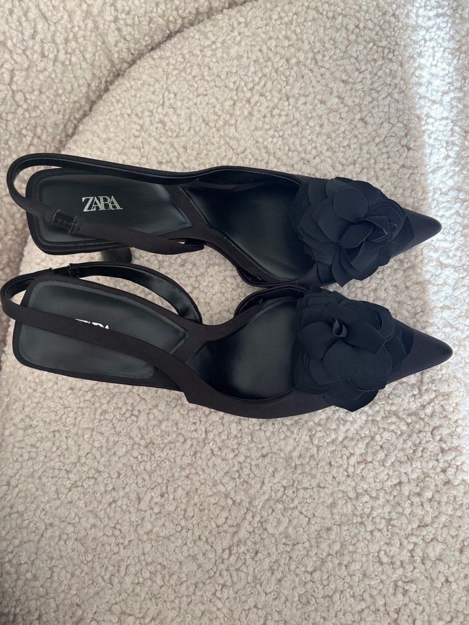 Zara Damenschuhe: Damen Pumps Zara – Neu (gemäss Beschreibung) aus Bern von ViksiBash 1