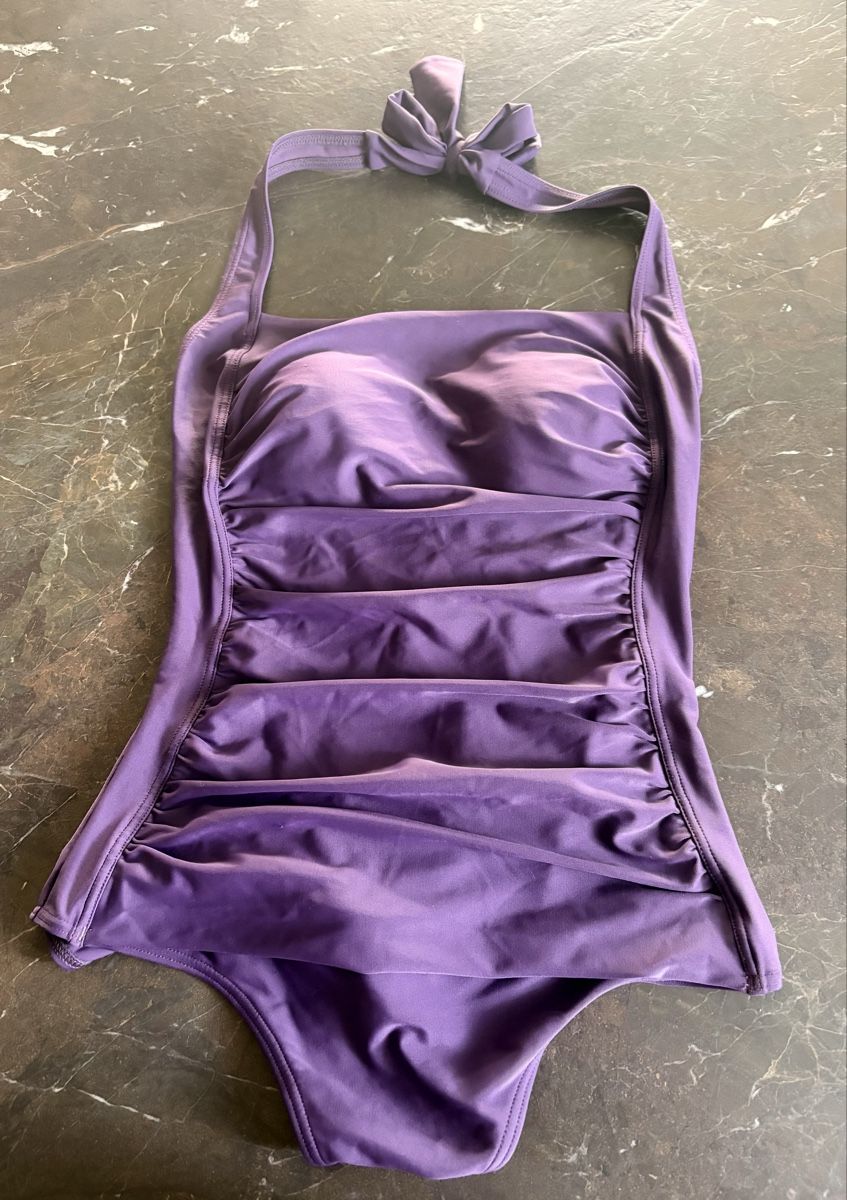 Lascana Maillots de bain & Bikinis: Badeanzug lila Grösse 38 neuwertig – Neuf (Voir description) à Pfäffikon ZH par Shona