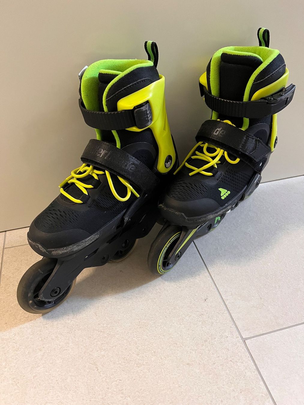 Pattini in linea & Pattini a rotelle: Rollerblade Performence Grösse 33-36.5 – Usato da Worben venduto da Jimmymania 1
