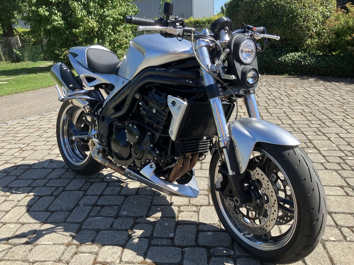 Triumph Strada: Triumph Speed Triple – Usato da Worben venduto da Aircooled 1
