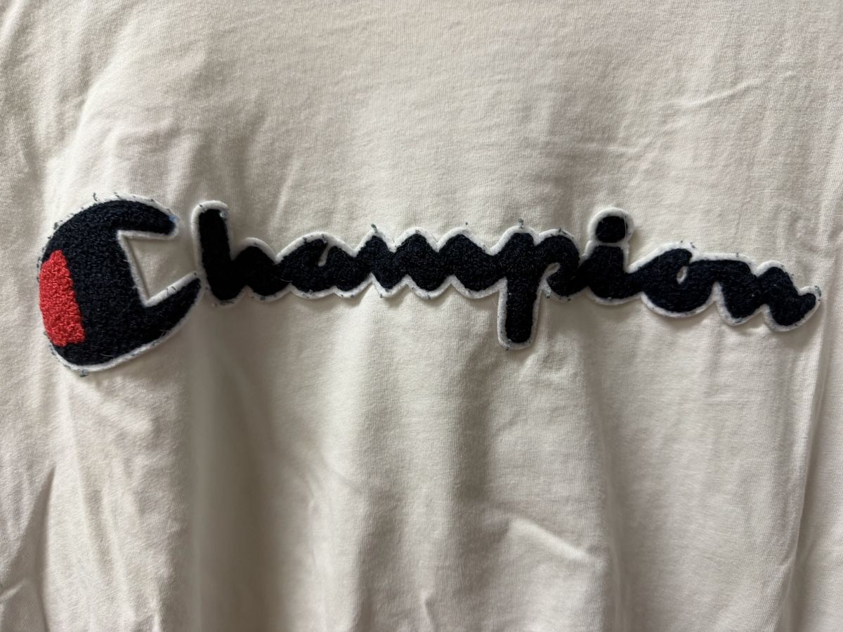 Champion T-shirt: Champion T-Shirt – Usato da Eschenbach LU venduto da Tatzi1 3