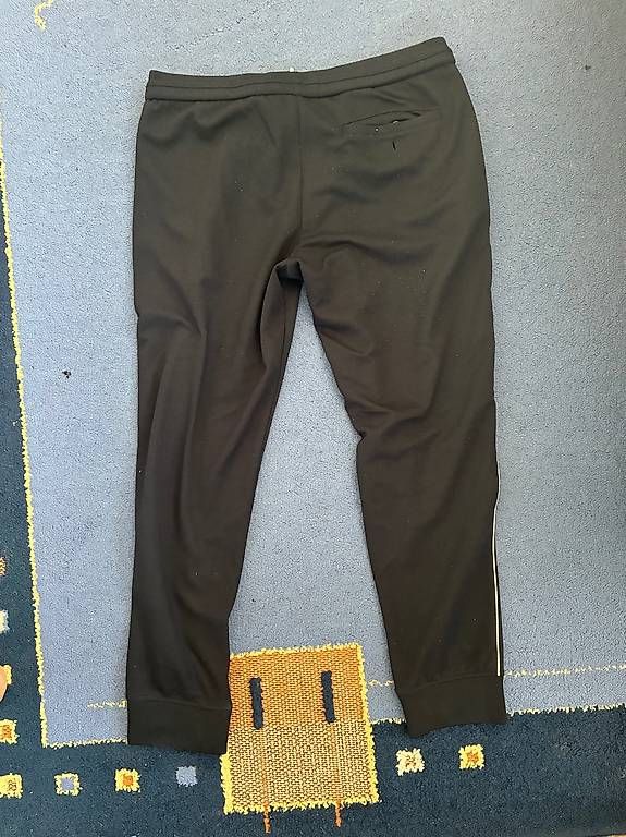 Armani Pantalons: Armani Trainerhose – D'occasion à Dielsdorf par aid_6lk7 1