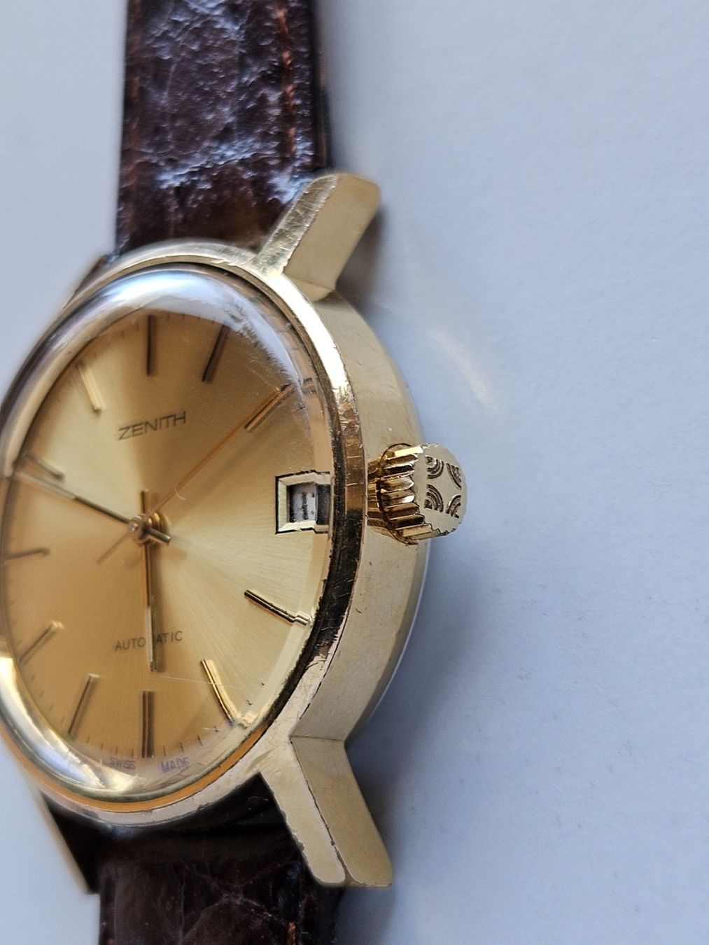 Zenith Orologi: 335 Zenith Automatic Date Kal. 2572 SC – Usato da Berikon venduto da mmm21 2