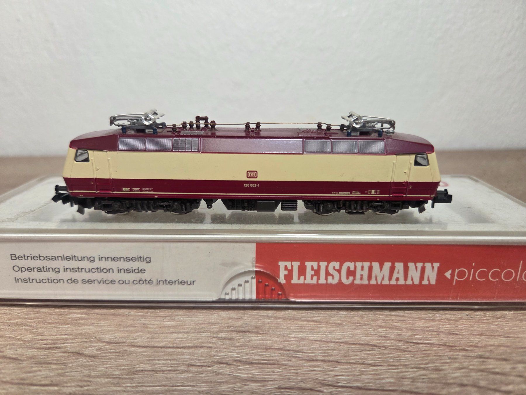 Fleischmann Modelleisenbahnen: Fleischmann N 7350 E-Lok BR 120 DB – Defekt aus St-Aubin-Sauges von Lo_Go