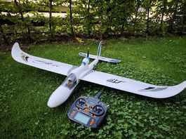 Elektrosegler 1.4m Modellflugzeug Komplettset flugbereit