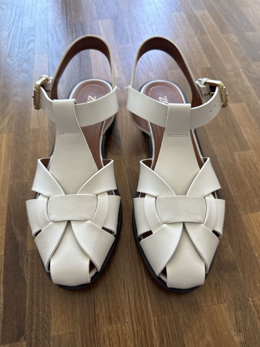 Zara Damenschuhe: Zara sandalen- worn 1 time. Size 39 – Neu (gemäss Beschreibung) aus Zürich von lar_8826