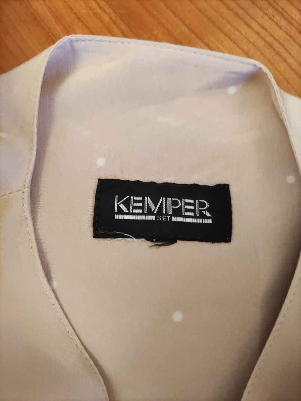 Blusen: Klemper Bluse reine Seide – Gebraucht aus Solothurn von Csw1 3