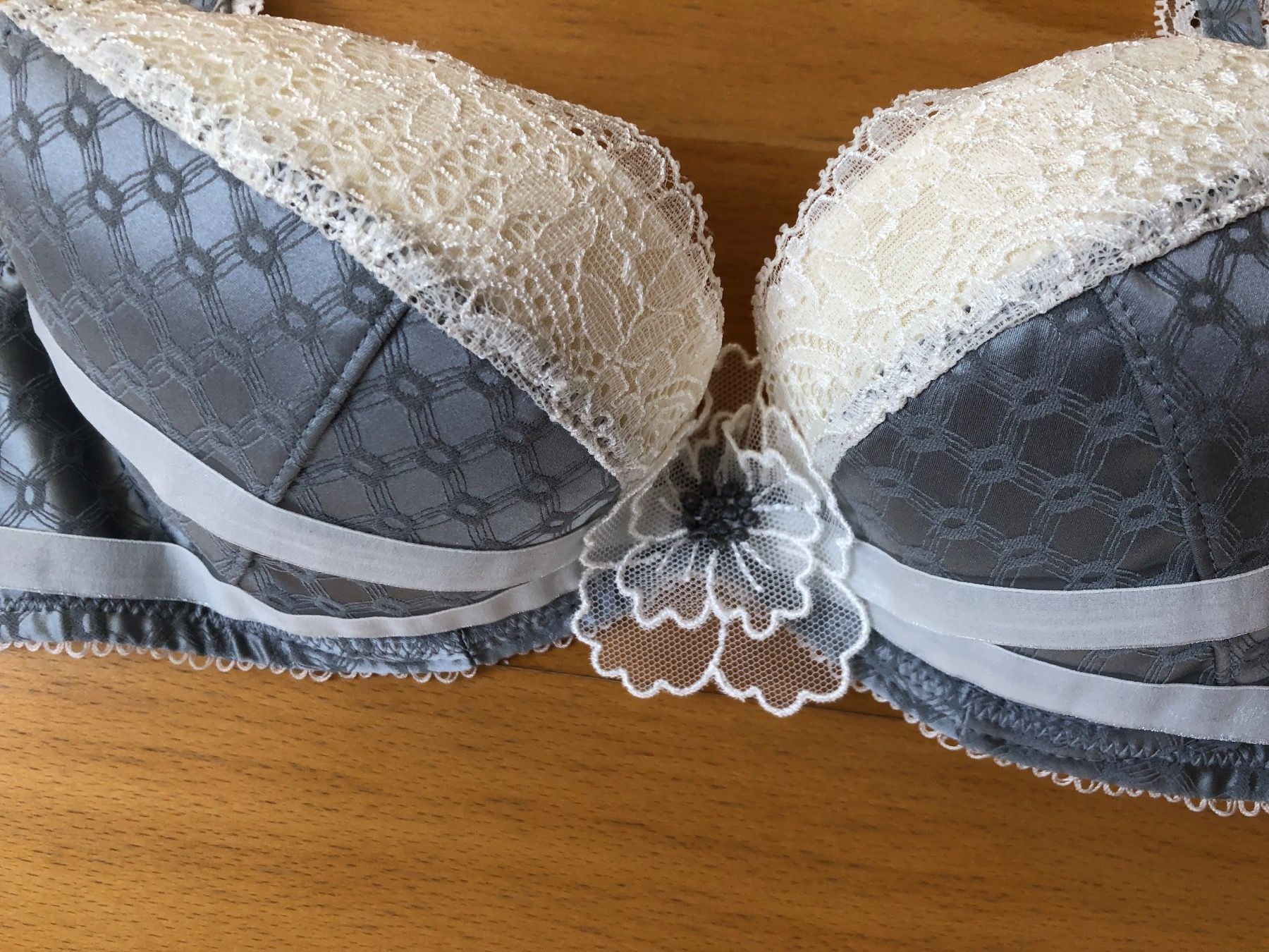 Chantelle Altra biancheria intima: Aubade Paris Halbschale  70 B-/ LP 185, NEU – Nuovo (secondo la descrizione) da Buchs-ZH venduto da rivella55 1