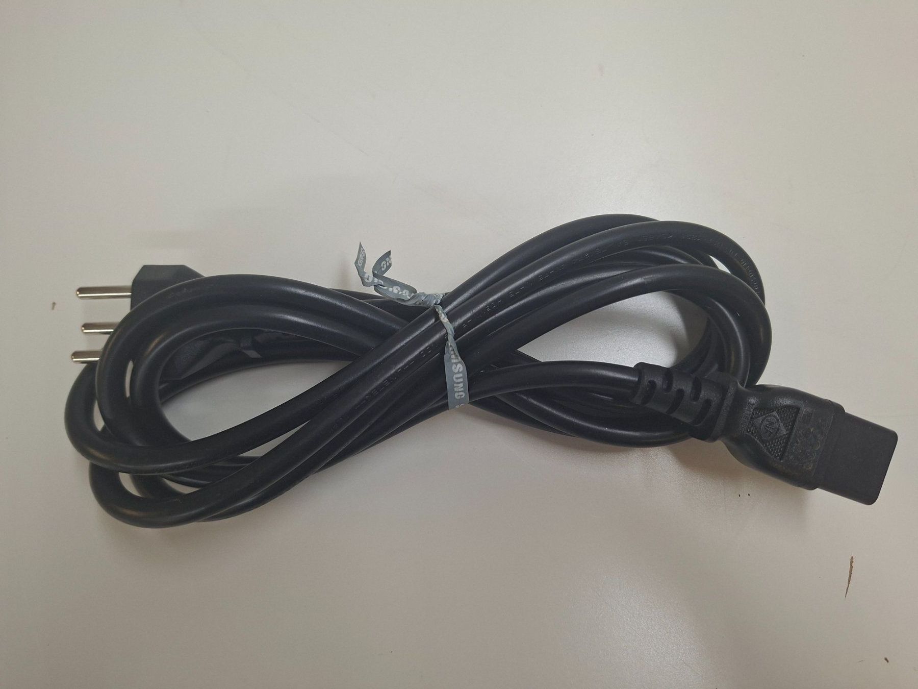 Samsung Cavi: Samsung Netzkabel, Schwarz – Nuovo (secondo la descrizione) da Wettingen venduto da Wendemarket